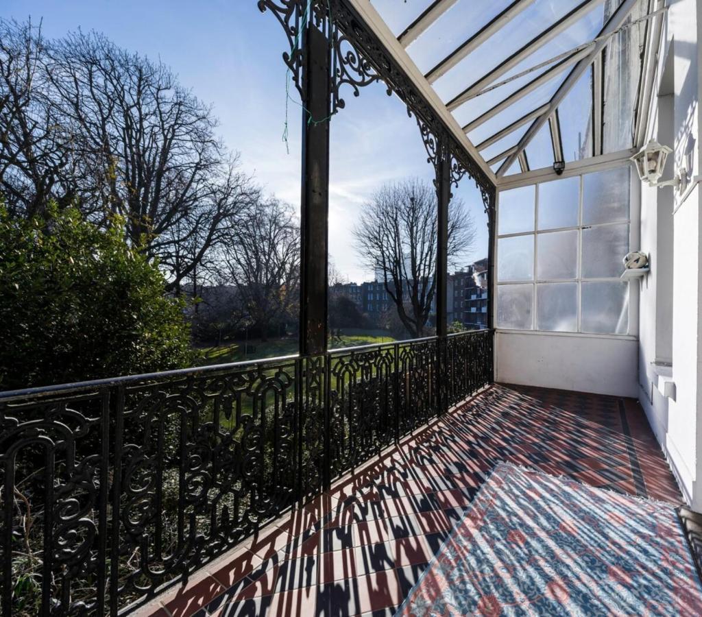 Elegant Earl'S Court 2 Bedroom Flat Just 4 Minutes From Tube Londres Exterior foto