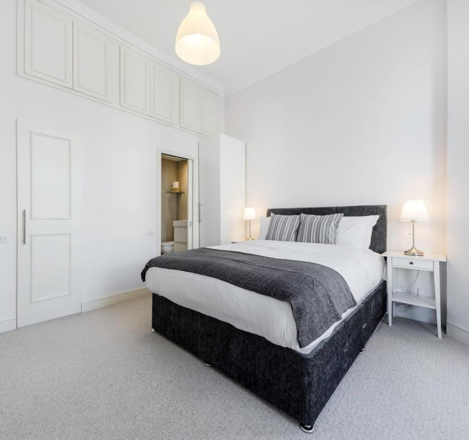 Elegant Earl'S Court 2 Bedroom Flat Just 4 Minutes From Tube Londres Exterior foto